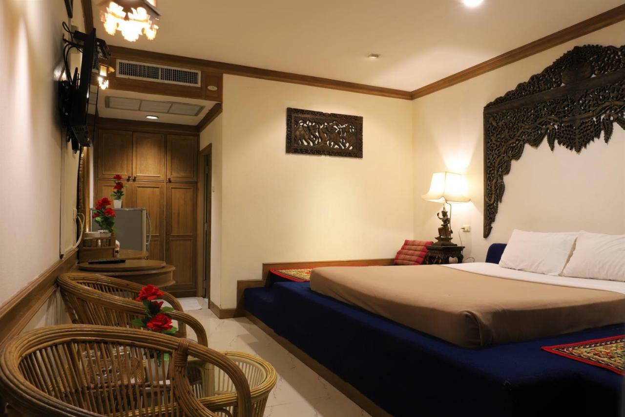 Right Spot Hotel Pattaya Bagian luar foto